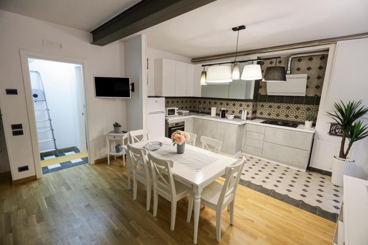Ferienwohnung Happy House 31 Neapel Exterior foto